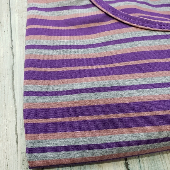 LulaRoe Lynnae Top! - Picture 8 of 8